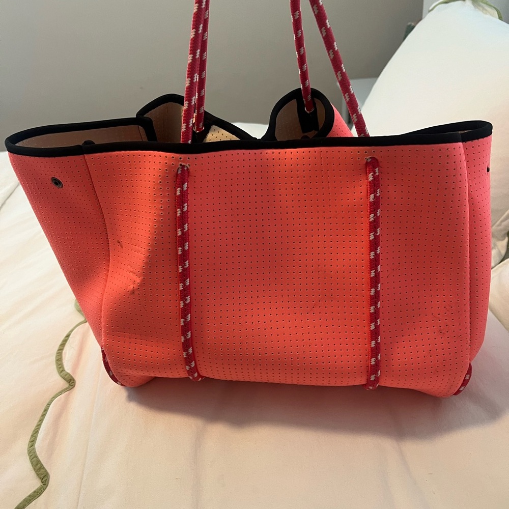 Neoprene tote bag